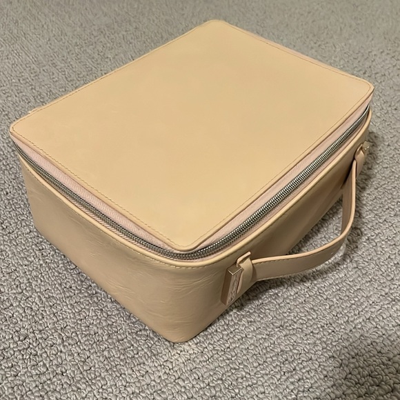 BEIS The Cosmetic Bag - Picture 3 of 8